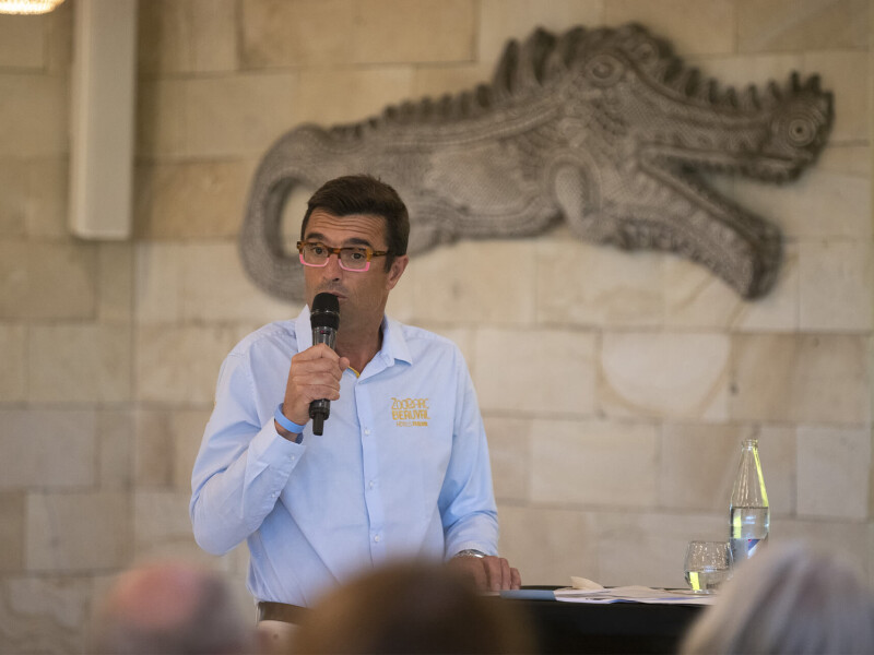 Discours de Rodolphe Delord au Batéké, situé dans le Dôme Équatorial